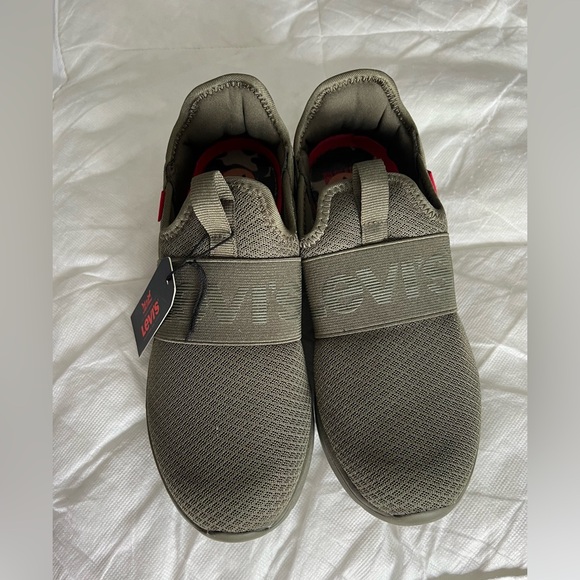 Levi's Green Slip-On Sneakers - Picture 1 of 4